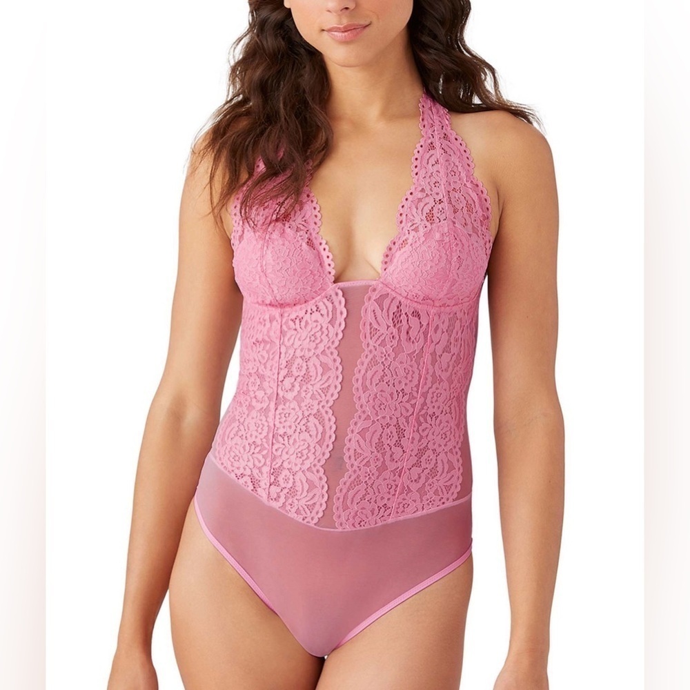 NWT b tempt’d by Wacoal Ciao Bella Bodysuit Pink Lace Sexy Lingerie Size Medium